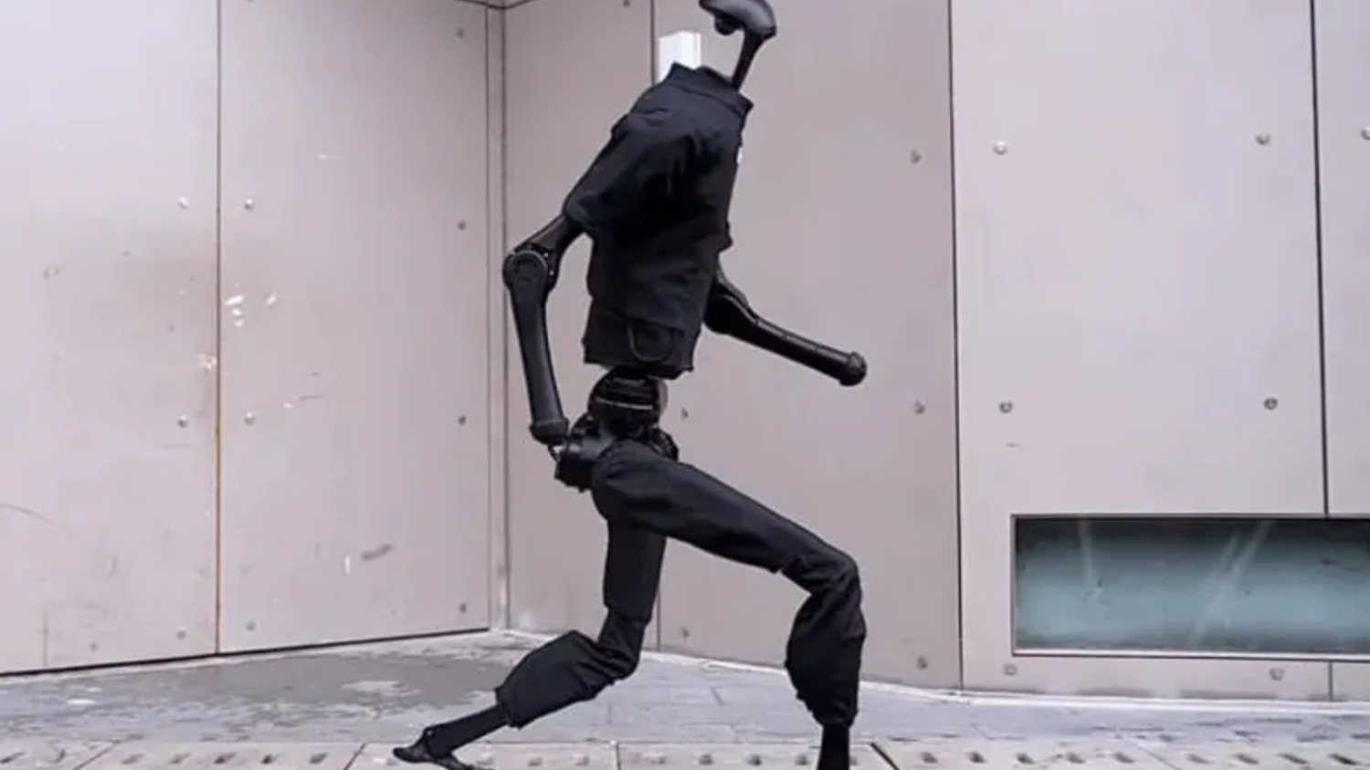  :    